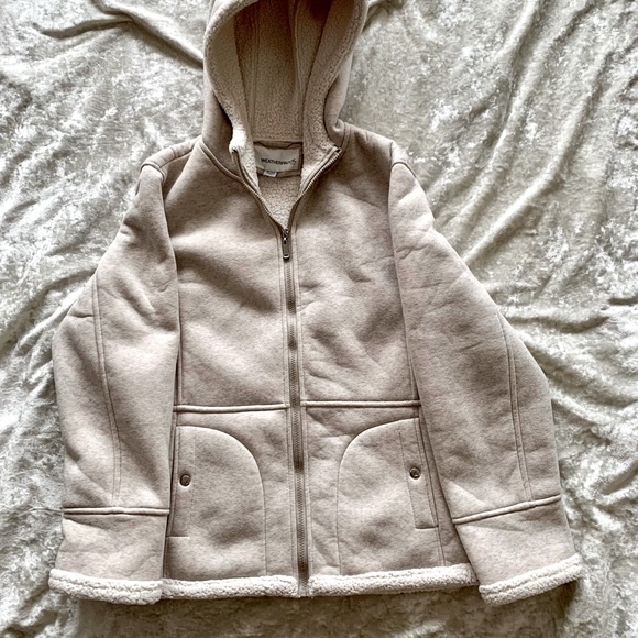 Weatherproof Sweatshirt Material Hoodie Jacket lined with Faux Sherpa Wool. - Picture 1 of 5